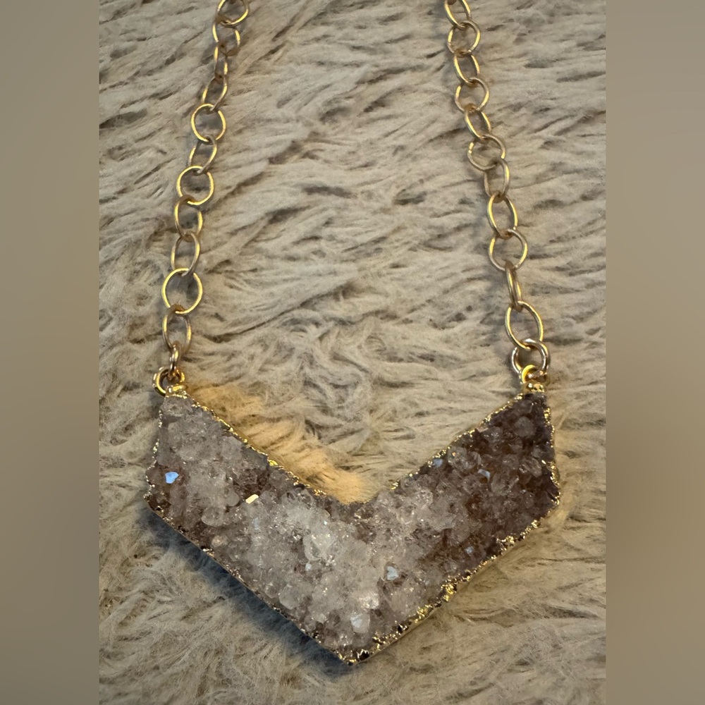 LOVE POPPY - Gold, Gray, & Brown Multi Chevron Natural Agate Stone Necklace NWOT